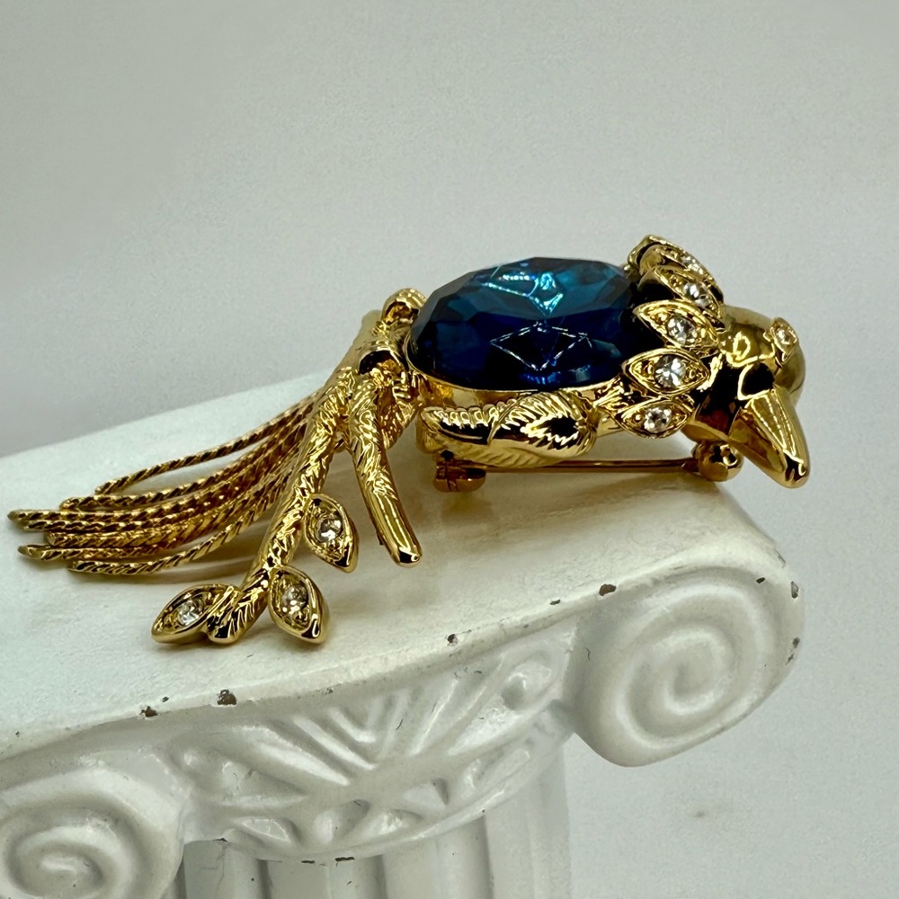 Rare Vintage Kenneth Jay Lane Bird Brooch – 1990s Signed KJL Blue Crystal Gold - Picture 8 of 17